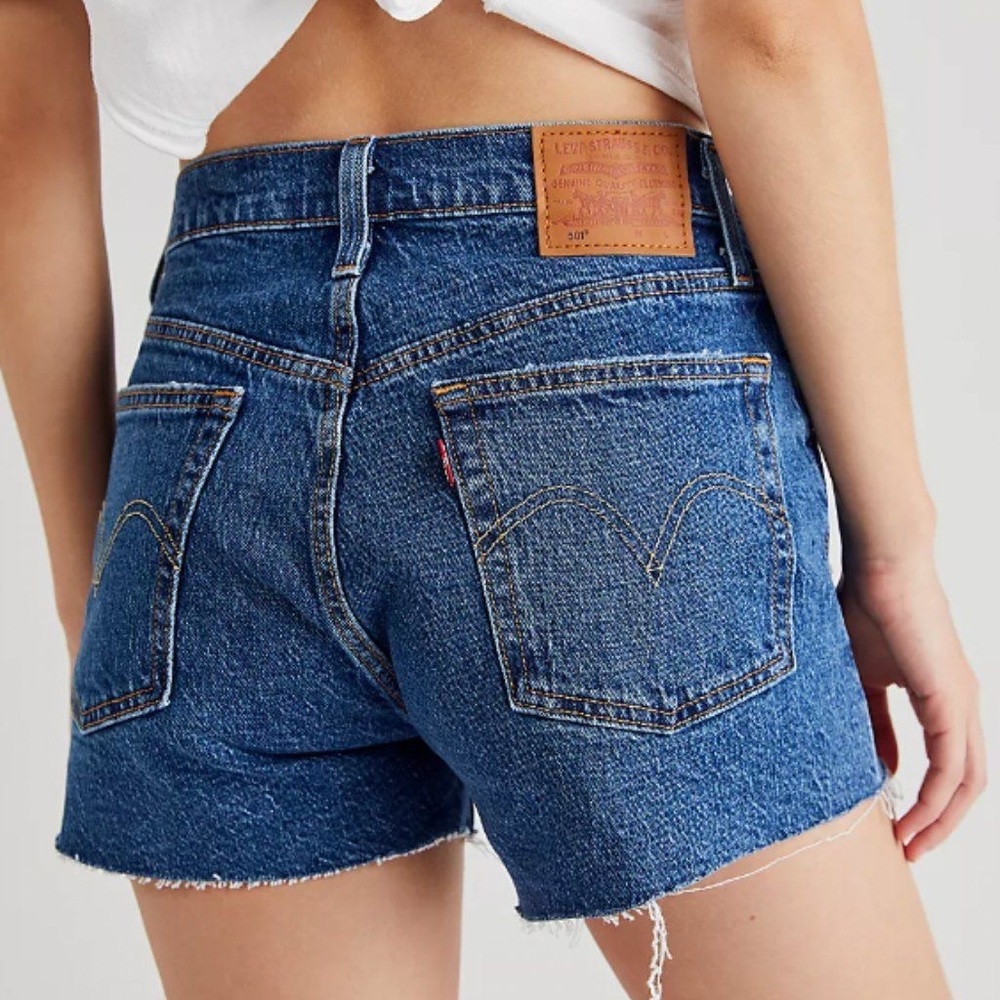 Levi’s 501 Dark Wash Shorts W30